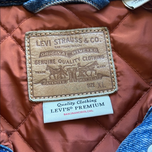 Levi's Jacket - Picture 3 of 6